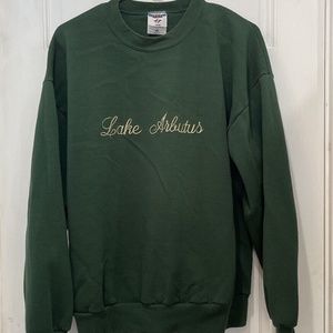 Lake Arbutus Green Long Sleeve Jerzees Sweatshirt Women’s Size XL.